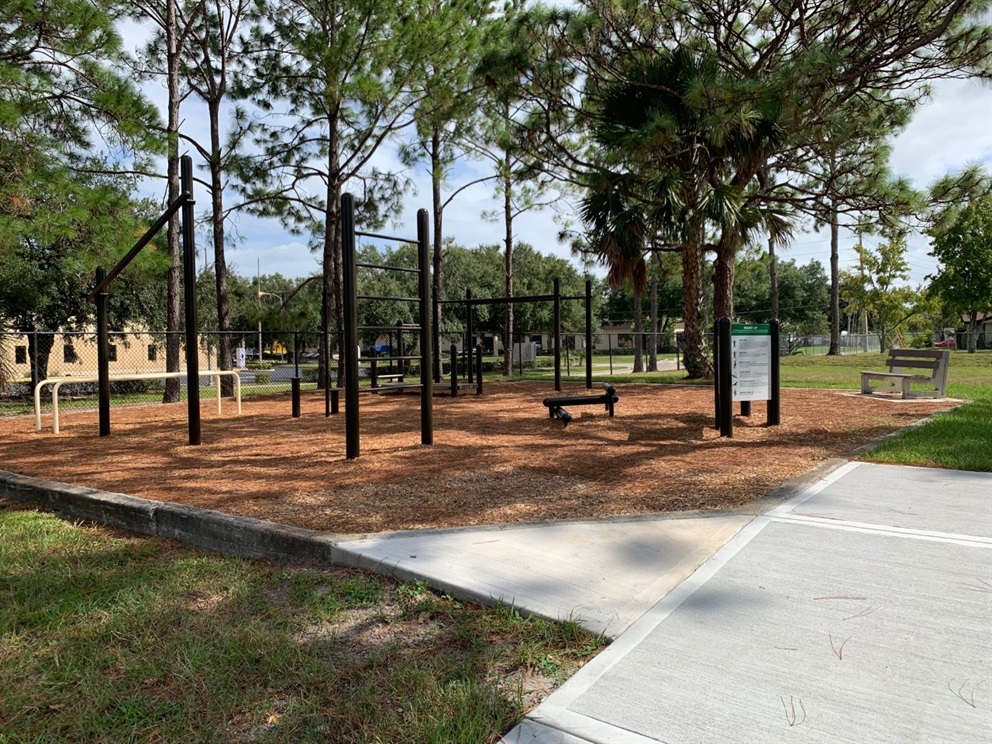 Fitness station at Willows Park